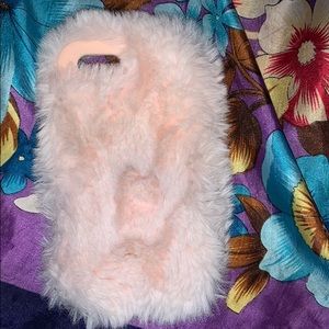 iphone 6 , or 6s furry pink case